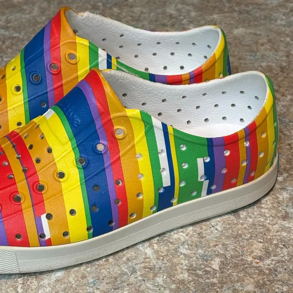 Native Jefferson Kids Water Rainbow Striped Slip on Casual Shoes Size J2
